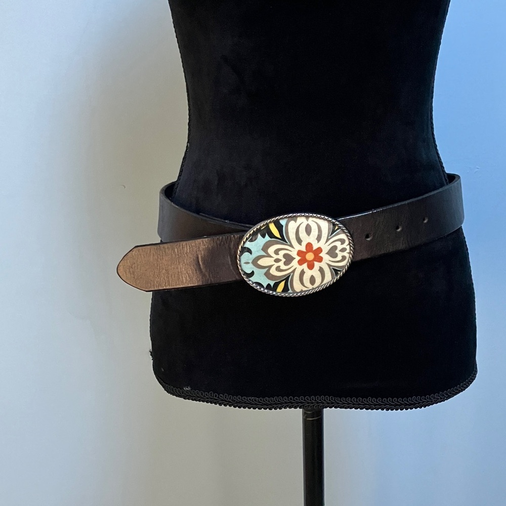 Vintage Ivan Belt Brown Leather with Floral Ceramic Buckle Small  (30)